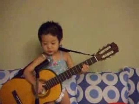 Il chante Hey Jude des Beatles à 3 ans