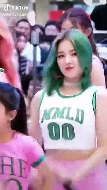 Best TikTok Video of Nancy Momoland - Viral girl in tiktok - Nancy New tik tok dance video