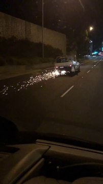 Ce camion roule avec une roue en moins... pas grave