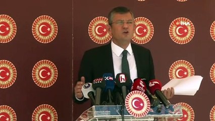Özgür Özel sosyal medya düzenlemesini eleştirdi