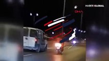 Trafiktekilerin canını hiçe sayıp ölüme davetiye çıkardılar! O anlar kamerada