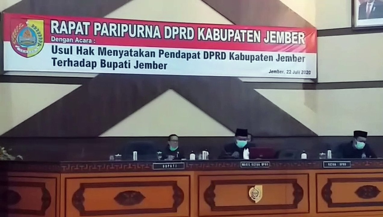 DPRD Jember Makzulkan Bupati Faida