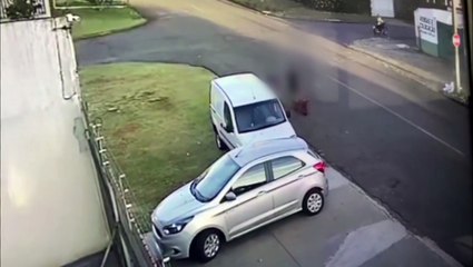 Moradores do São Cristóvão fazem alerta sobre meninos que estariam danificando carros