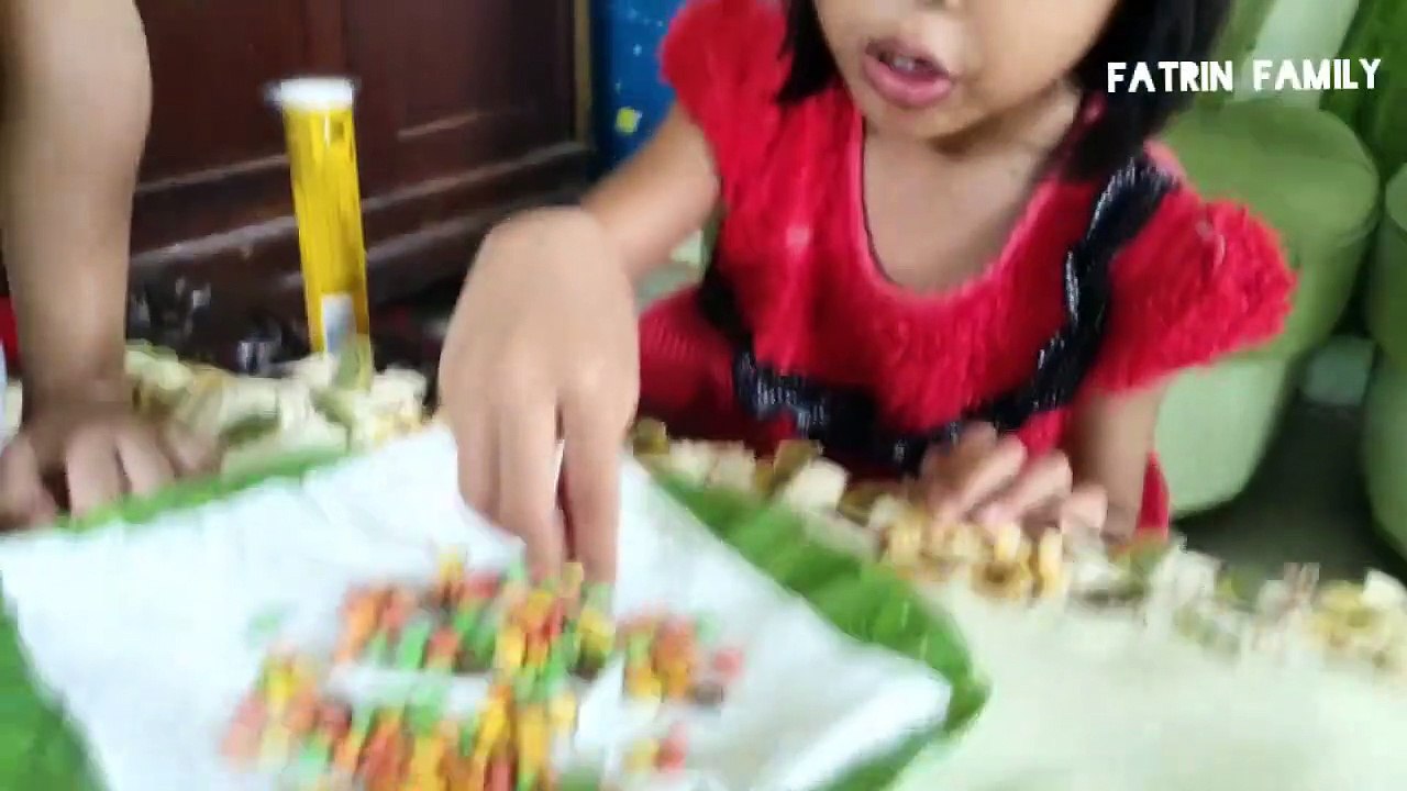 BELAJAR WARNA DALAM BAHASA INGGRIS SAMBIL MAKAN COKLAT CHA CHA