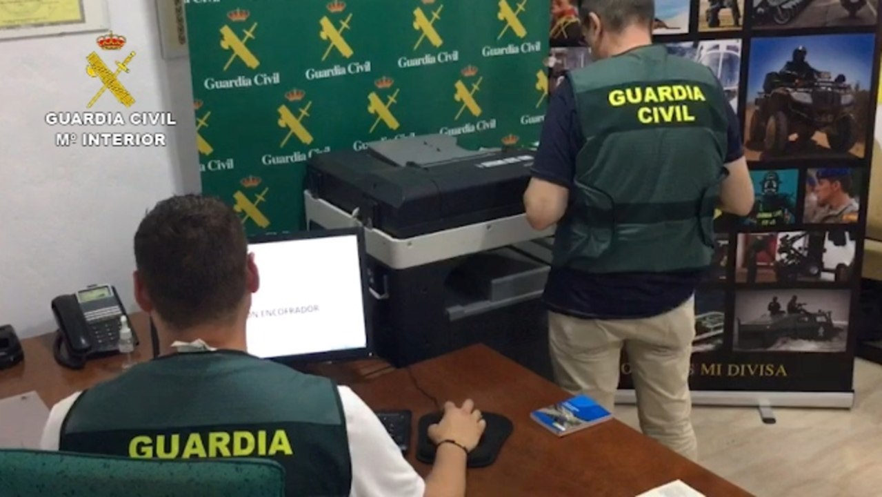 La Guardia Civil desmantela un entramado dedicado a la falsificación de diplomas de cursos
