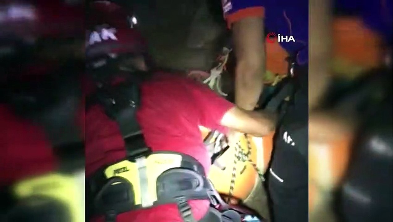 Kelebekler Vadisi'nde kayalıklardan düşen Ukraynalı iki turist 6 saatlik operasyonla kurtarıldı