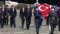 Cumhurbaşkanı Erdoğan YAŞ üyeleri ile Anıtkabir'i ziyaret etti - Detaylar - ANKARA