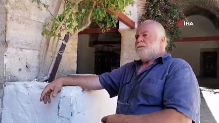 Kuşadası Balıkçılar Meydanı’nı bronz heykeller süslemeye başladı