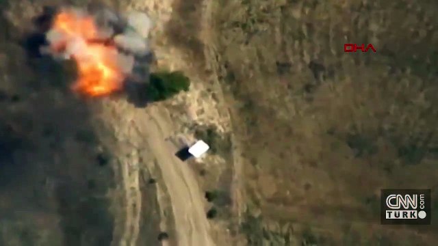 Son dakika... Azerbaycan ordusu sınır hattındaki Ermenistan mevzilerini böyle vurdu | Video