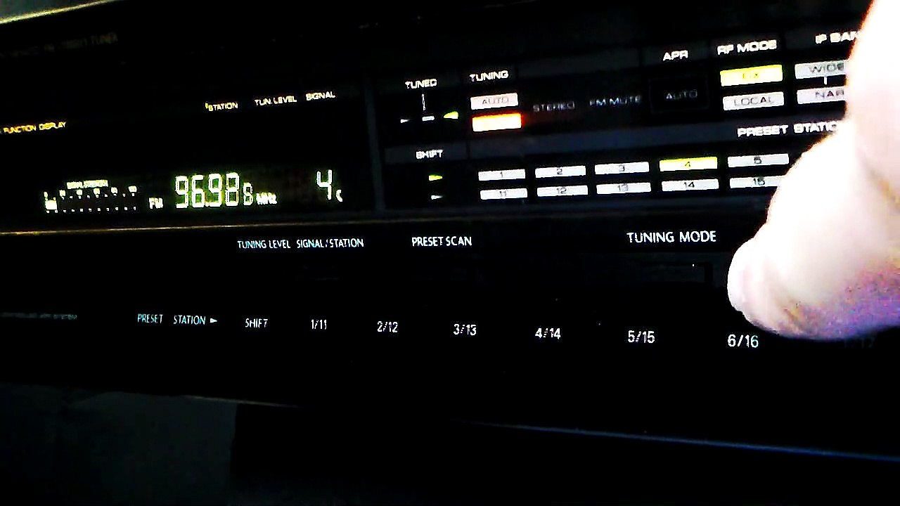 FM DX - Onkyo T9990 First Field Day 1/3