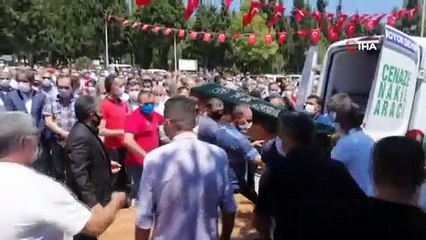 Feci kazada hayatını kaybeden 5 kişilik aile toprağa verildi