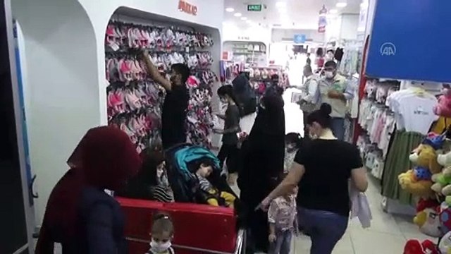 Yetim çocuklara bayramlık hediye edildi - BATMAN