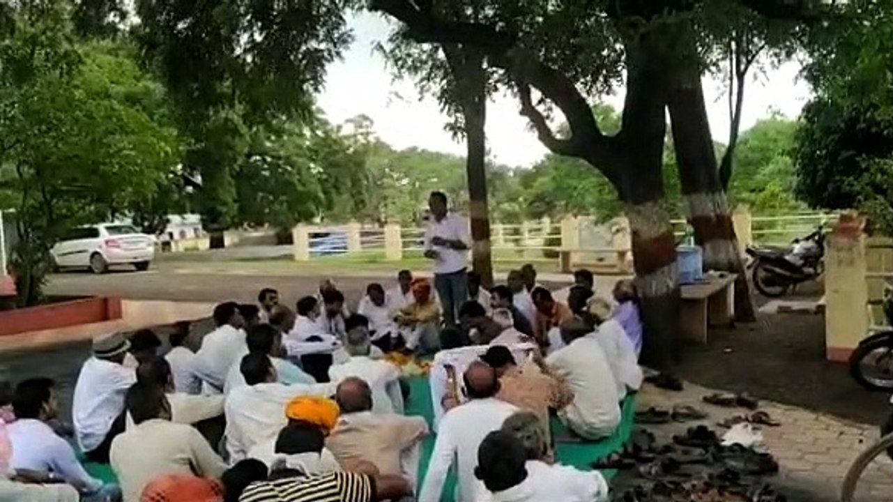 सुवासरा में आगामी उपचुनाव को लेकर ब्लॉक पिछड़ा वर्ग प्रकोष्ठ की बैठक सम्पन्न