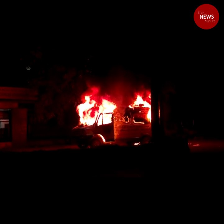 Kin of COVID-19 victim allegedly set ablaze ambulance in Karnataka's Belagavi