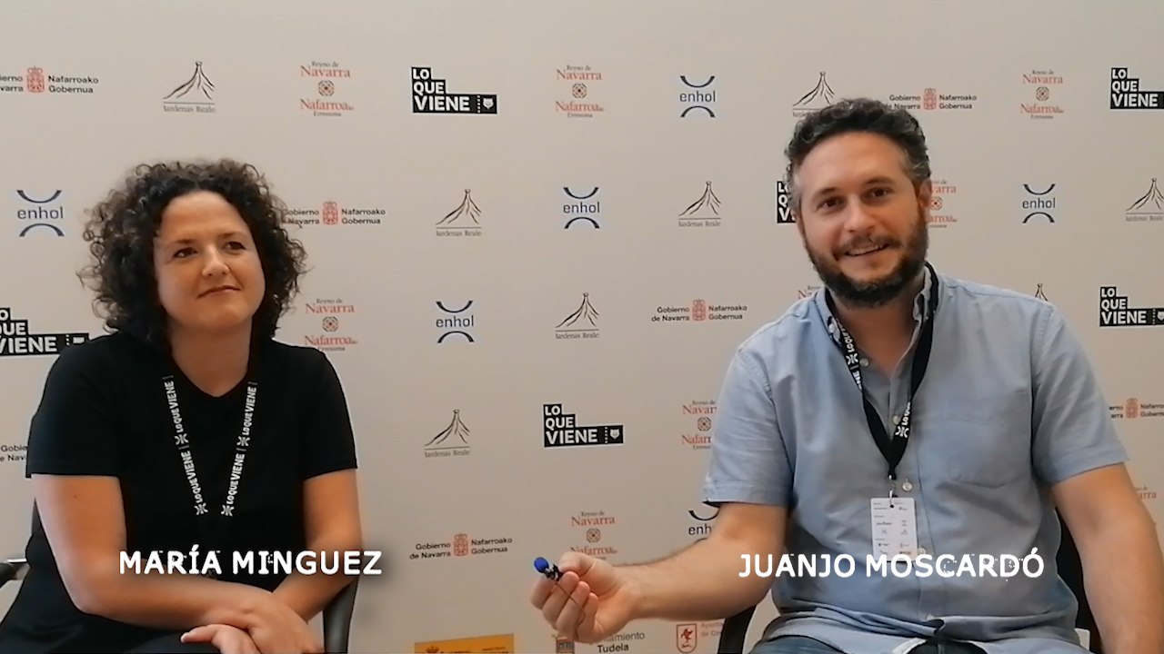 Entrevista a JUANJO MOSCARDÓ Y MARÍA MÍNGUEZ, codirector y coguionista de la película española "Amor en polvo"