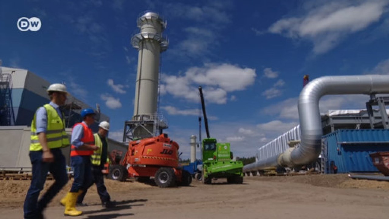 "Северный поток-2" заморожен, а строительство его наземного продолжения в Германии идет полным ходом