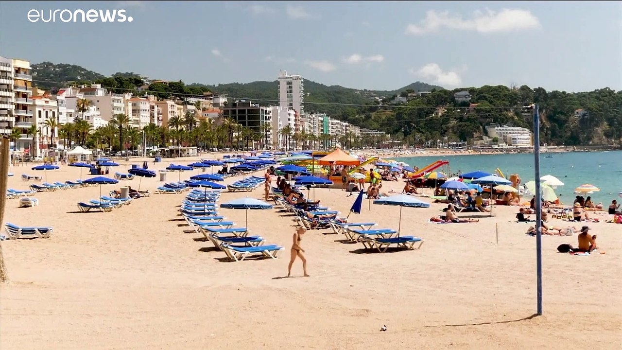 Los nuevos brotes de coronavirus frenan la recuperación turística en España