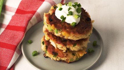 Jalapeño Popper Crab Cakes Will Become An Iconic Summer Dish