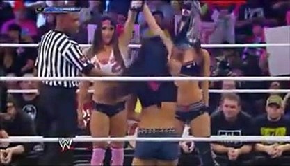 AJ Lee & Tamina vs The Bella Twins 12-13-13