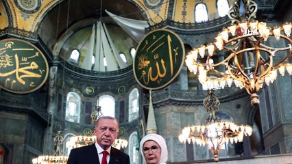 Ayasofya Camii'ndeki freskleri kapatacak perdeler görüntülendi