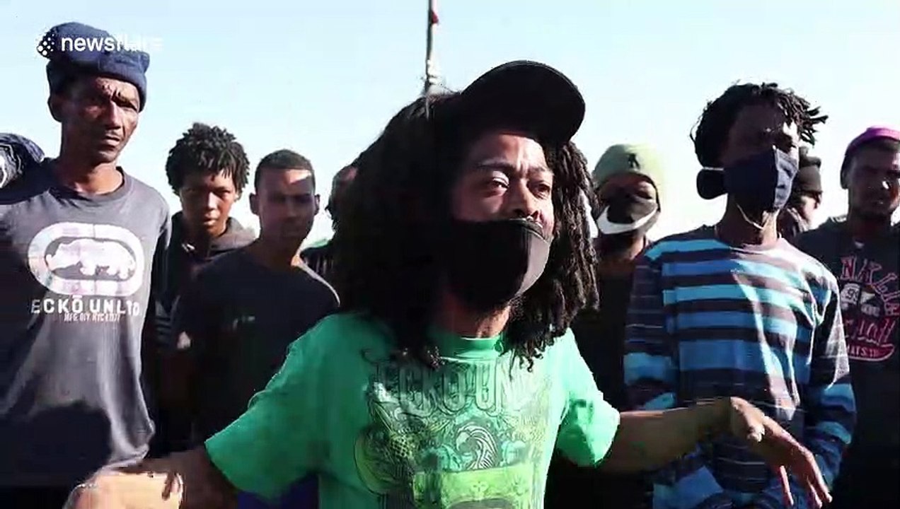 Residents waiting for social housing in Cape Town build houses on vacant land