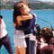 Hande Erçel ve Kerem Bursin’in, öpüşme sahnelerinin çekim görüntüleri sosyal medyada gündem oldu