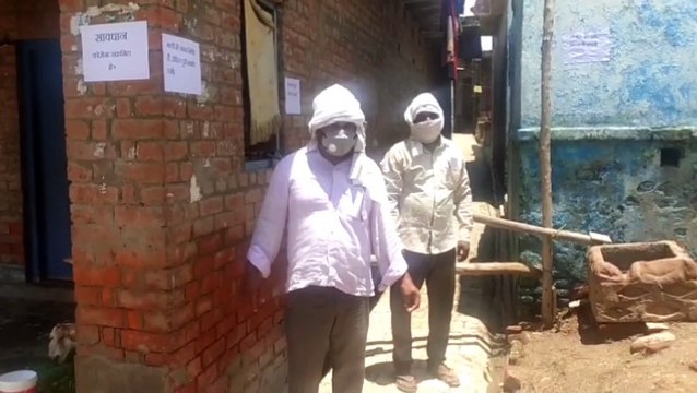 कोरोना पॉजिटिव मरीज मिलने के बाद प्रशासन द्वारा गली को किया गया सीज