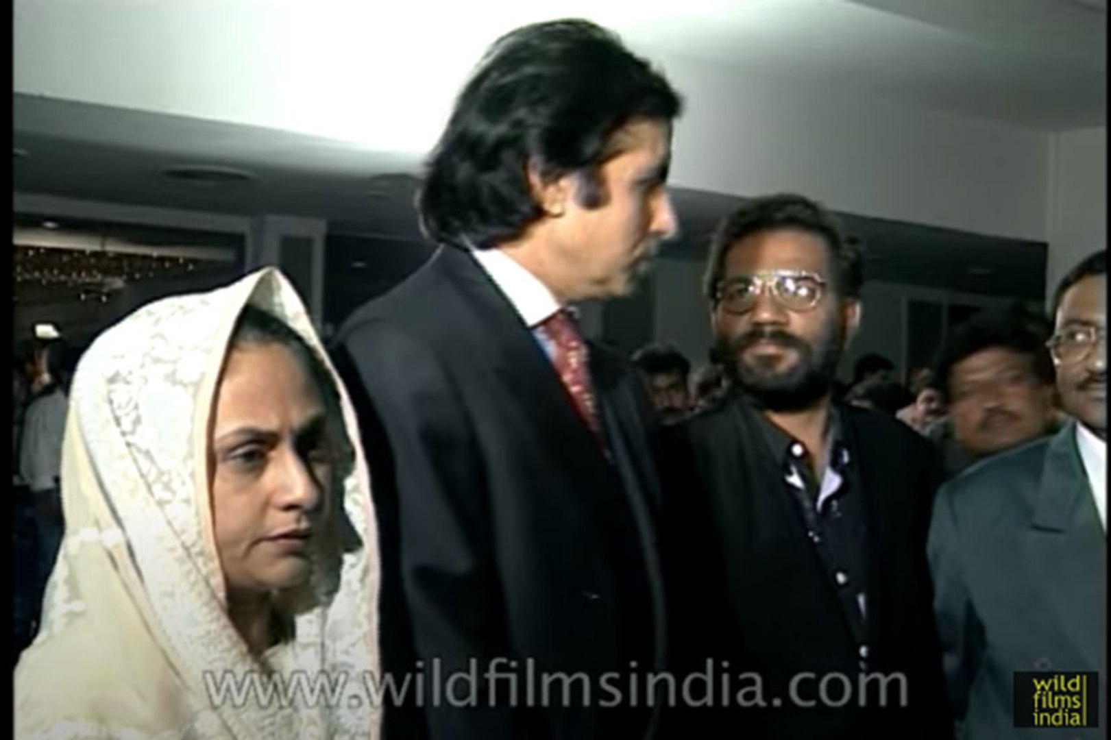 Is that real hair on Amitabh Bachchan? - video Dailymotion