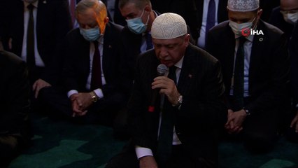 Cumhurbaşkanı Erdoğan'dan Ayasofya'da Kur'an-ı Kerim tilaveti
