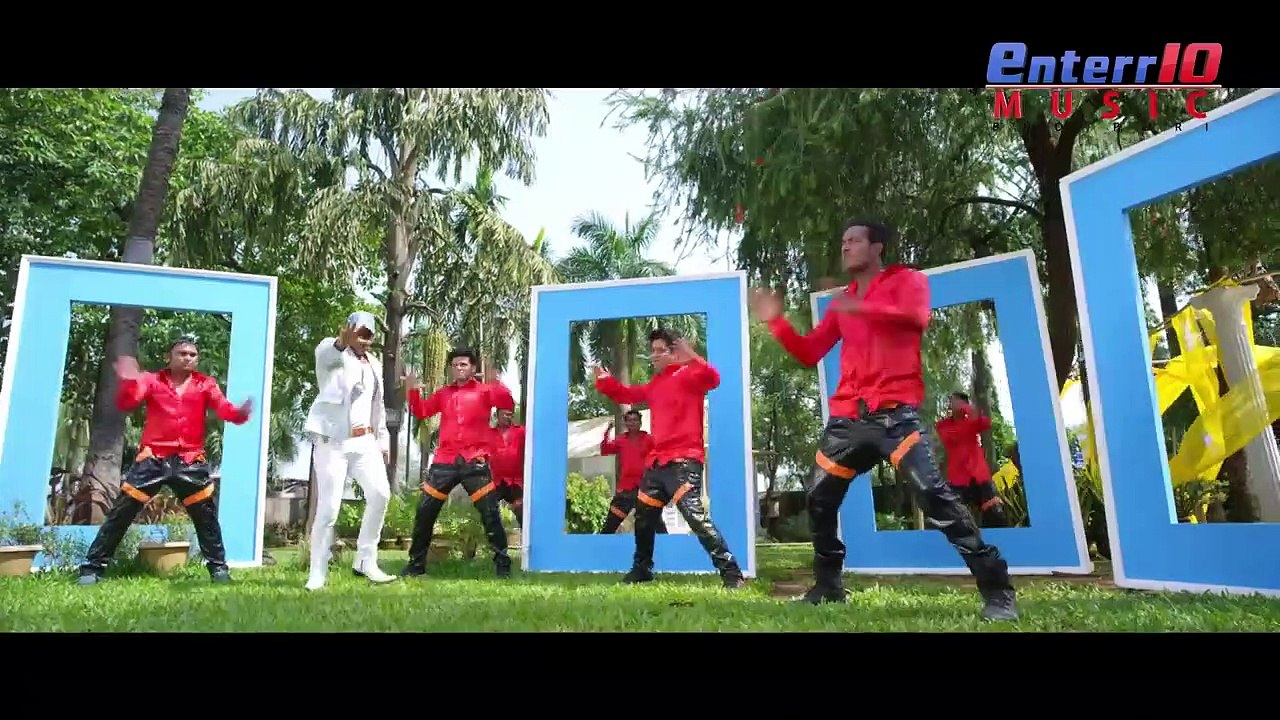 चमकेलू सीसा ज‌ईसन_ chamkelu seesa jaisan |_Bhojpuri_New_Full_Song_|_Pawan_Singh,_Akshara_Singh, bhojpuri world