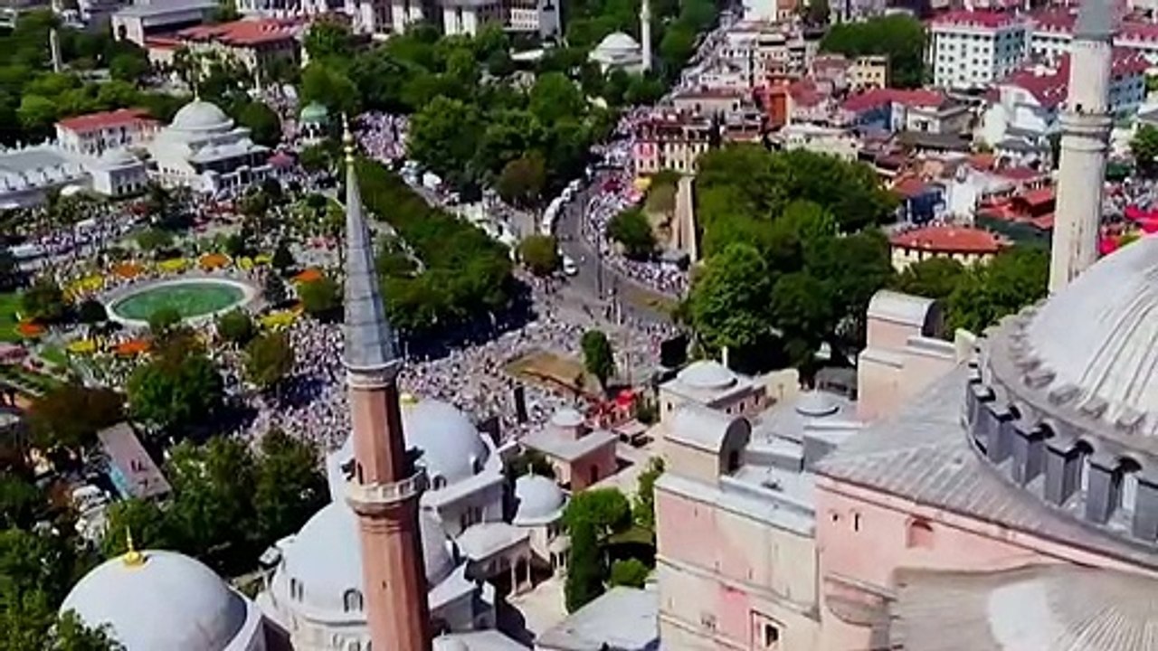 Erstes Freitagsgebet in Hagia Sophia nach Umwandlung in Moschee