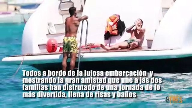 Leo Messi y Luis Suárez calientan motores en aguas de Ibiza