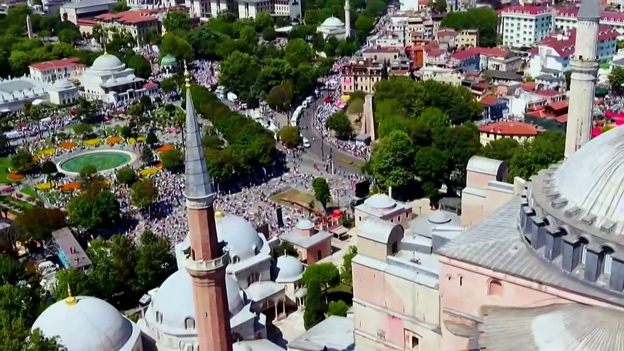 Erstes Freitagsgebet in Hagia Sophia nach Umwandlung in Moschee