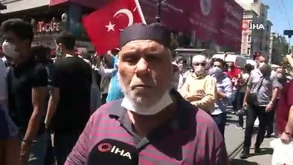 Ayasofya’ya giremedi, gözyaşlarına boğuldu