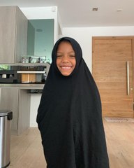 Booba : Le rappeur dévoile une photo de sa fille de six ans avec le voile !