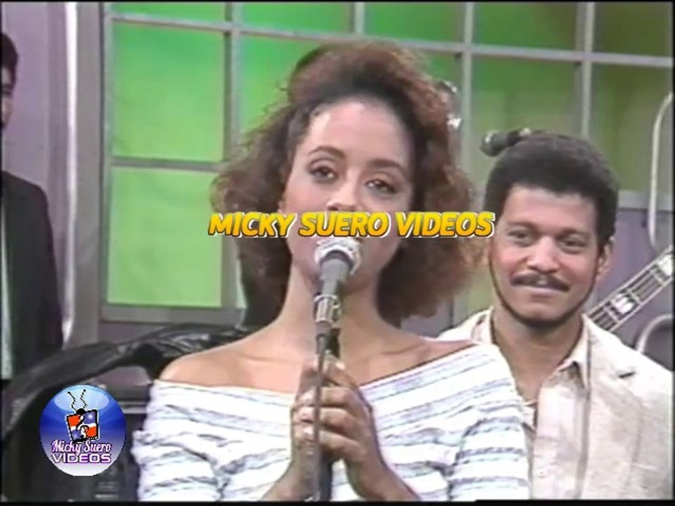 Charlie Rodriguez y su Orq. - Que es lo que tu Tienes - Micky Suero Videos