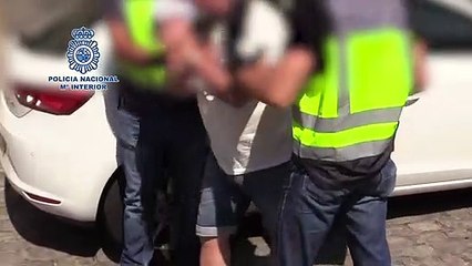 La fallecida del incendio junto a la avenida de la Cruz Roja fue estrangulada