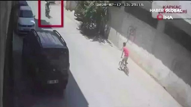 Cep telefonu ile konuşurken hayatının şoku yaşadı!