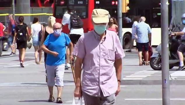 Cataluña prohíbe la apertura al público de discotecas y salas de baile