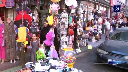 مع اقتراب العيد .. أسواق شبه خالية وآمال بانتعاش الحركة