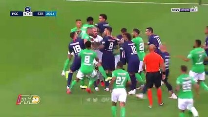 La terrible patada que lesionó a Kylian Mbappé