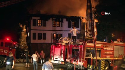Safranbolu'da tarihi iki konak alev alev yanıyor