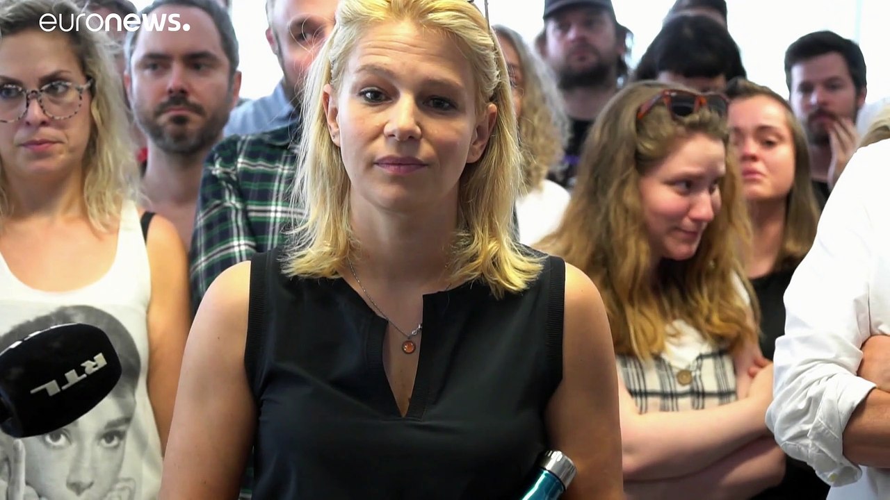 Mitarbeiter von index.hu kündigen massenweise - Proteste für Demokratie