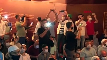 Ayasofya'da ilk sabah namazı! Adım atacak yer kalmadı...