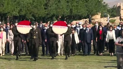 CHP heyeti, 37. Olağan Kurultay öncesi Anıtkabir'i ziyaret etti - ANKARA