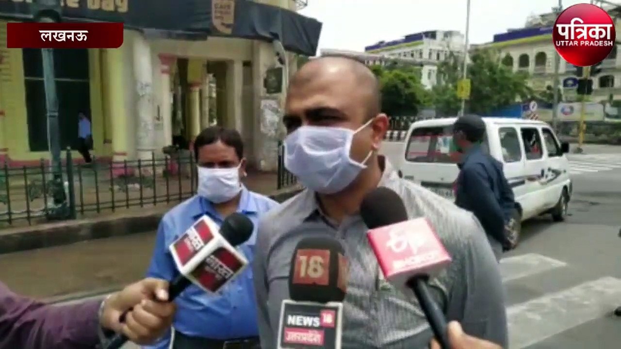 जिलाधिकारी अभिषेक प्रकाश सामने कराया सेनिटेशन