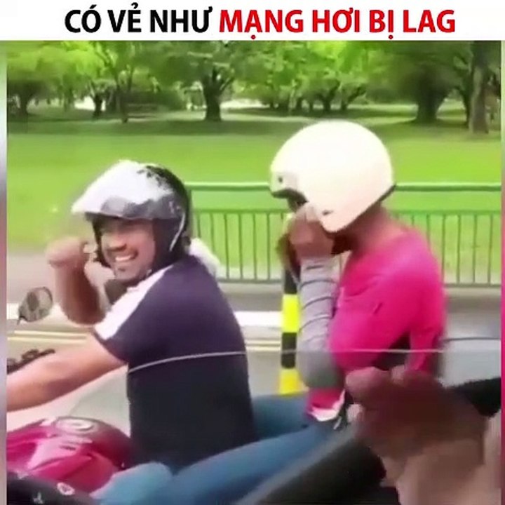 Có vẻ như mạng hơi bị lag :)))