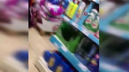 Kadınlar düdüklü tencere için kavga etti