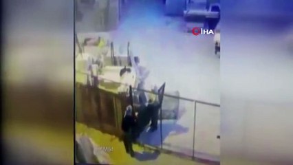 İşyerinden hırsızlık anı güvenlik kamerasında