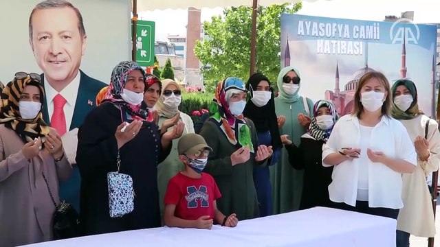 Ayasofya-i Kebir Cami-i Şerifi'nin yeniden ibadete açılması sevinçle karşılandı